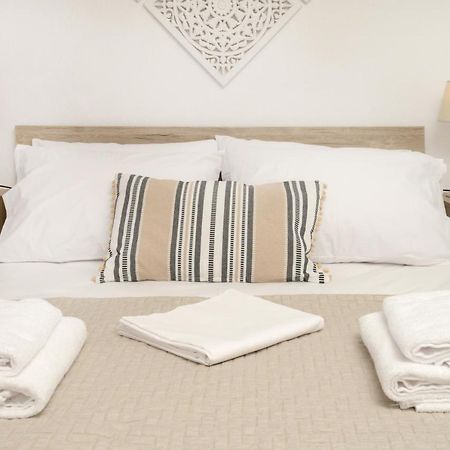 Sand Rooms To Let Nea Roda Exterior foto