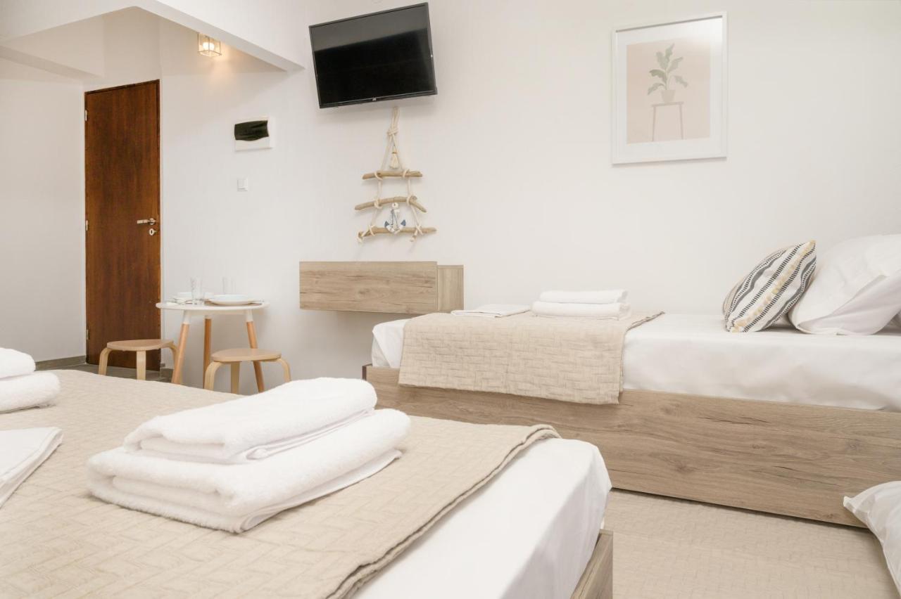 Sand Rooms To Let Nea Roda Exterior foto